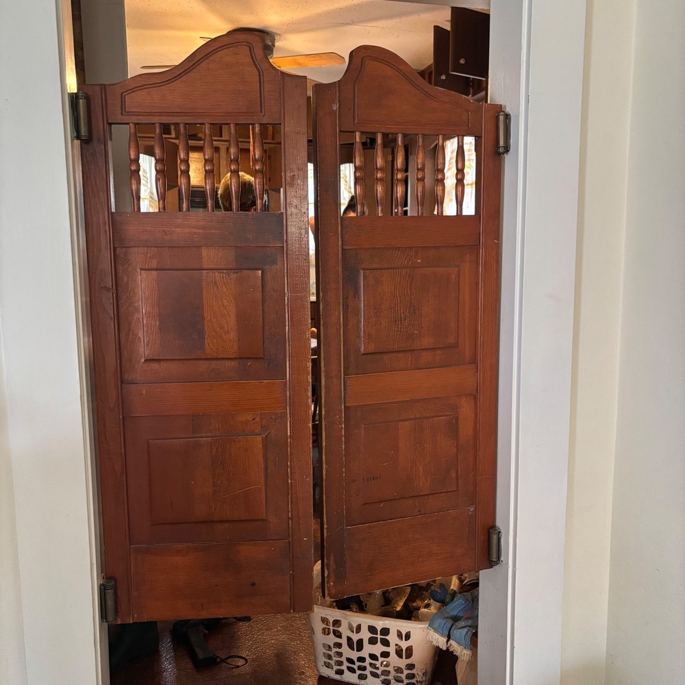 Vintage Wood Saloon Cafe Doors Spindle Top Swinging Double Doors with Hinges
